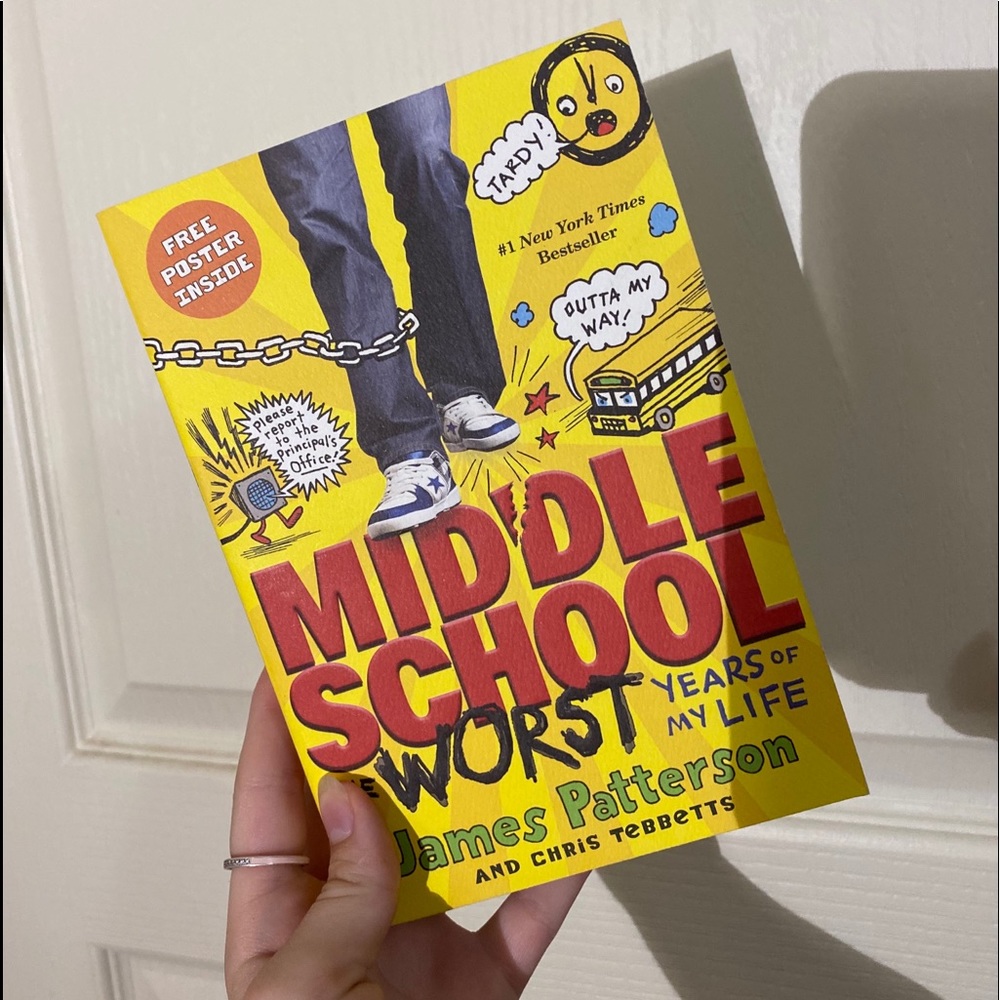 MIDDLE SCHOOL THE WORST YEARS OF MY LIFE BOOK